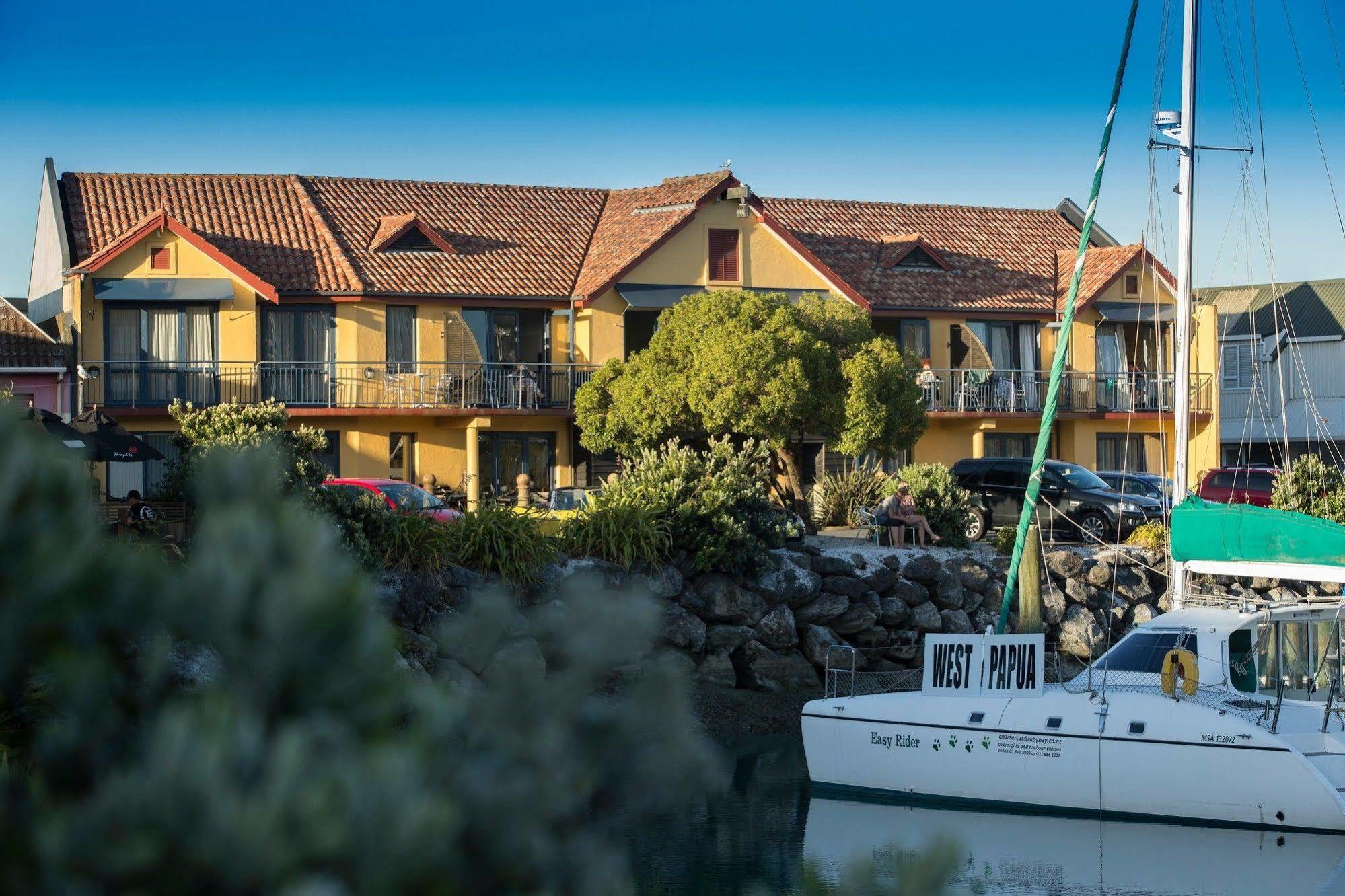 Harbourside Lodge Nelson Ngoại thất bức ảnh